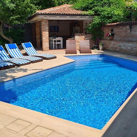 מאלינסקה Villa Amalia Apartments מראה חיצוני תמונה