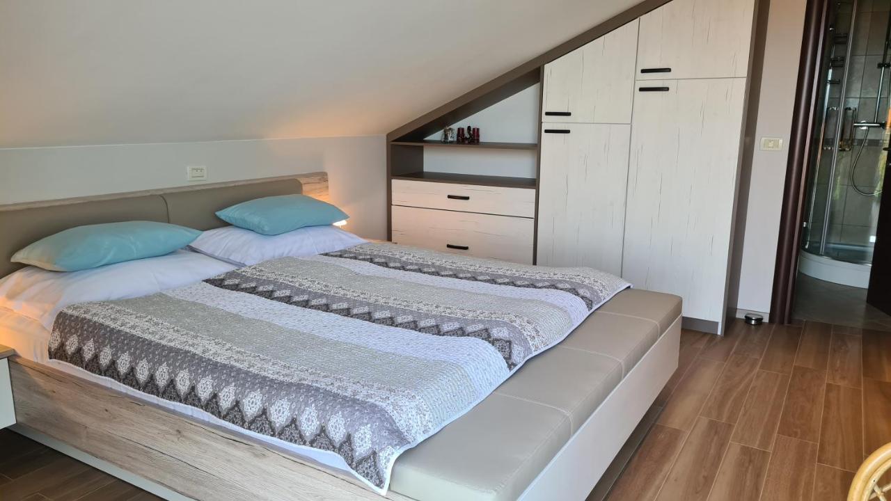 מאלינסקה Villa Amalia Apartments מראה חיצוני תמונה