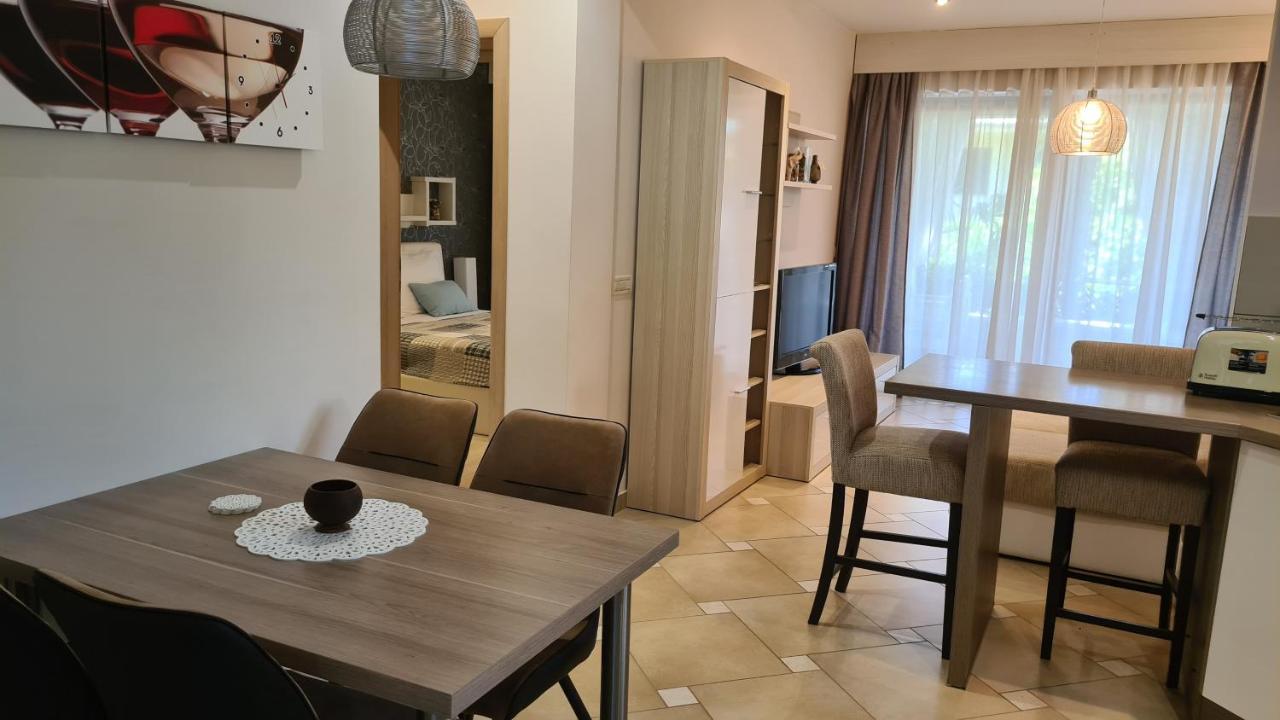 מאלינסקה Villa Amalia Apartments מראה חיצוני תמונה