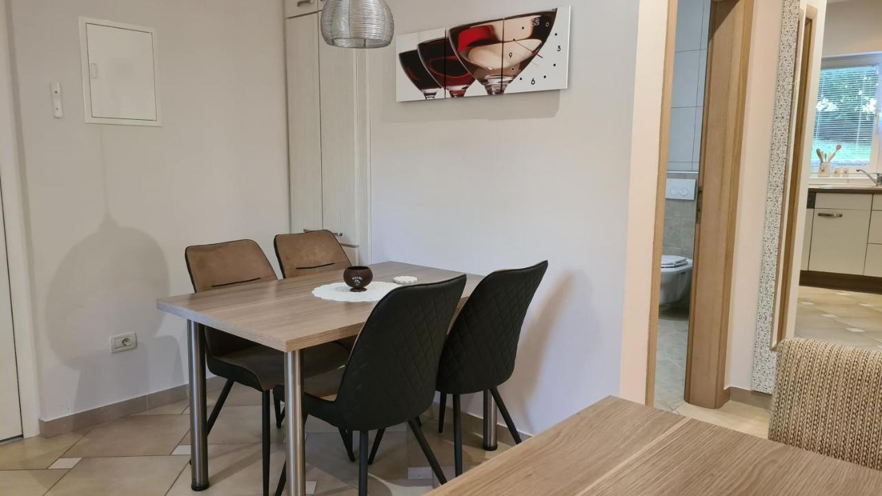 מאלינסקה Villa Amalia Apartments מראה חיצוני תמונה