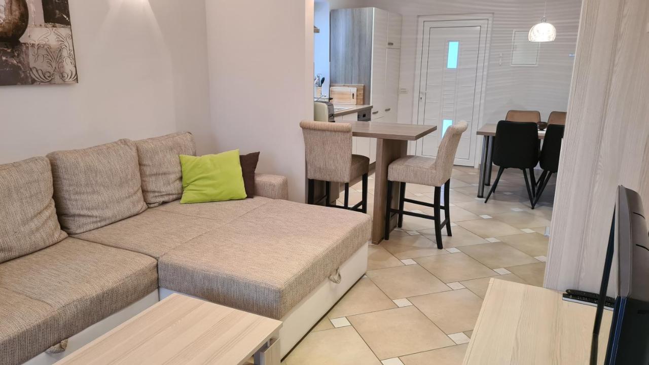 מאלינסקה Villa Amalia Apartments מראה חיצוני תמונה