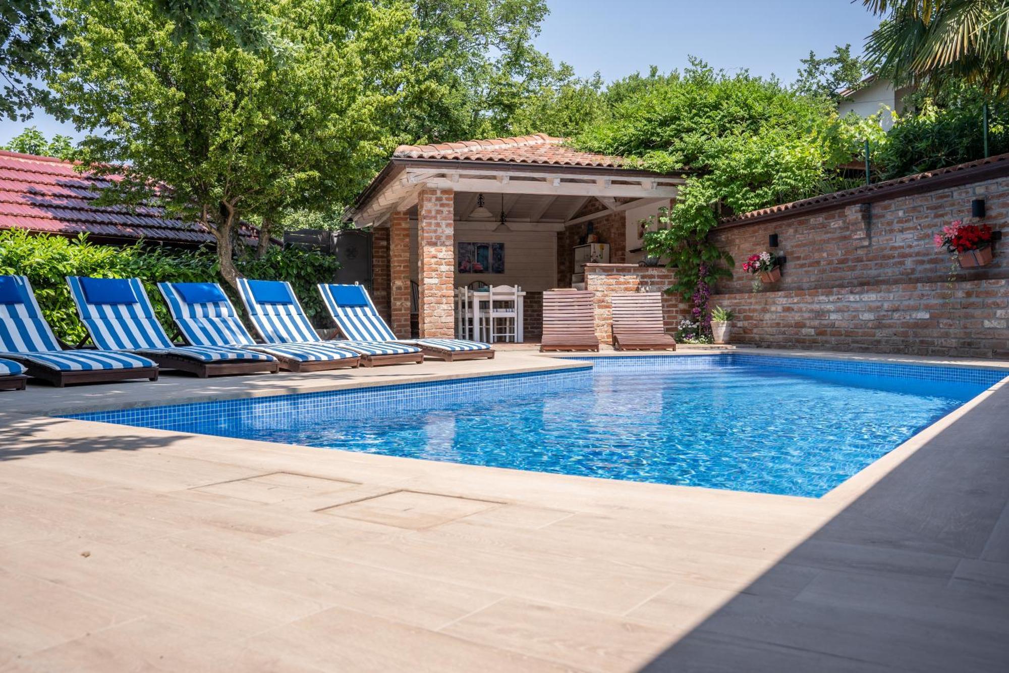 מאלינסקה Villa Amalia Apartments מראה חיצוני תמונה