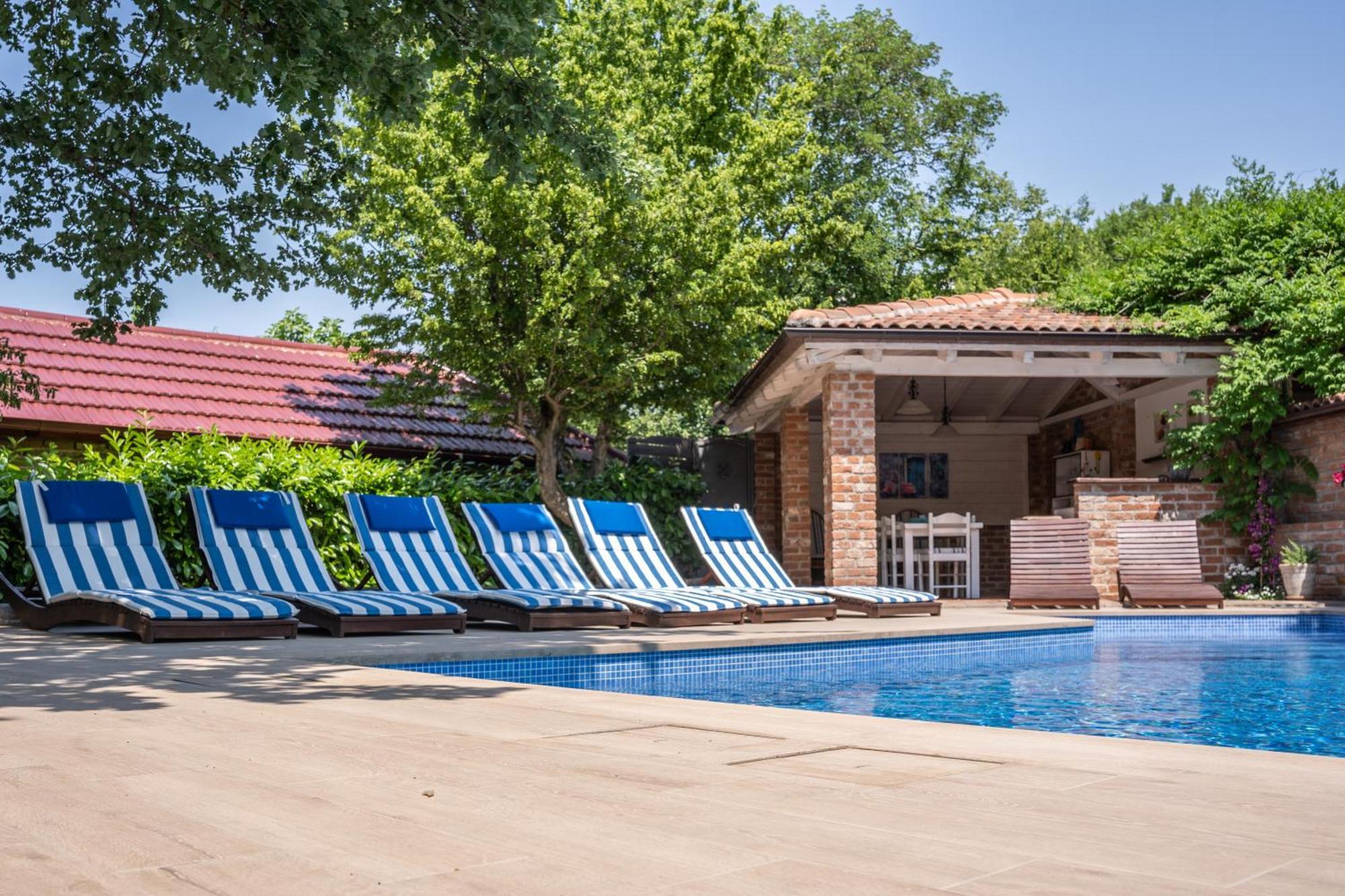 מאלינסקה Villa Amalia Apartments מראה חיצוני תמונה